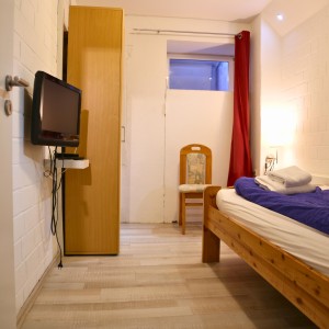 Manon 2: EZ Economy Zimmer mit Gemeinschaftsbad