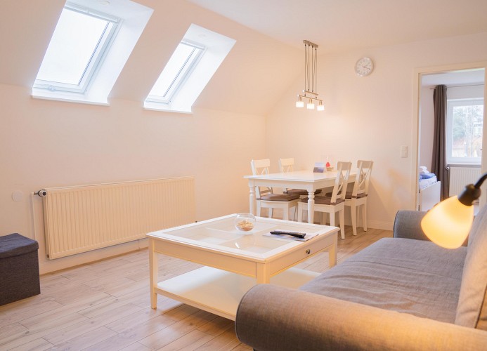 Wohnzimmer mit Essbereich