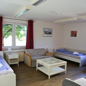 Manon 6: DZ Economy Zimmer mit Gemeinschaftsbad