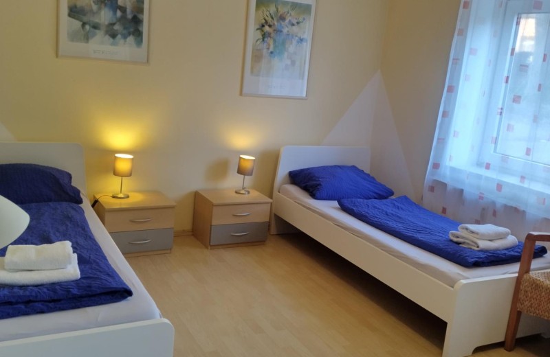 Schlafzimmer 2